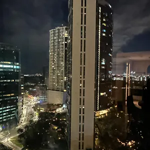 https://spacious-bgc-2-bedroom-with-a-view.angeleshotels.net